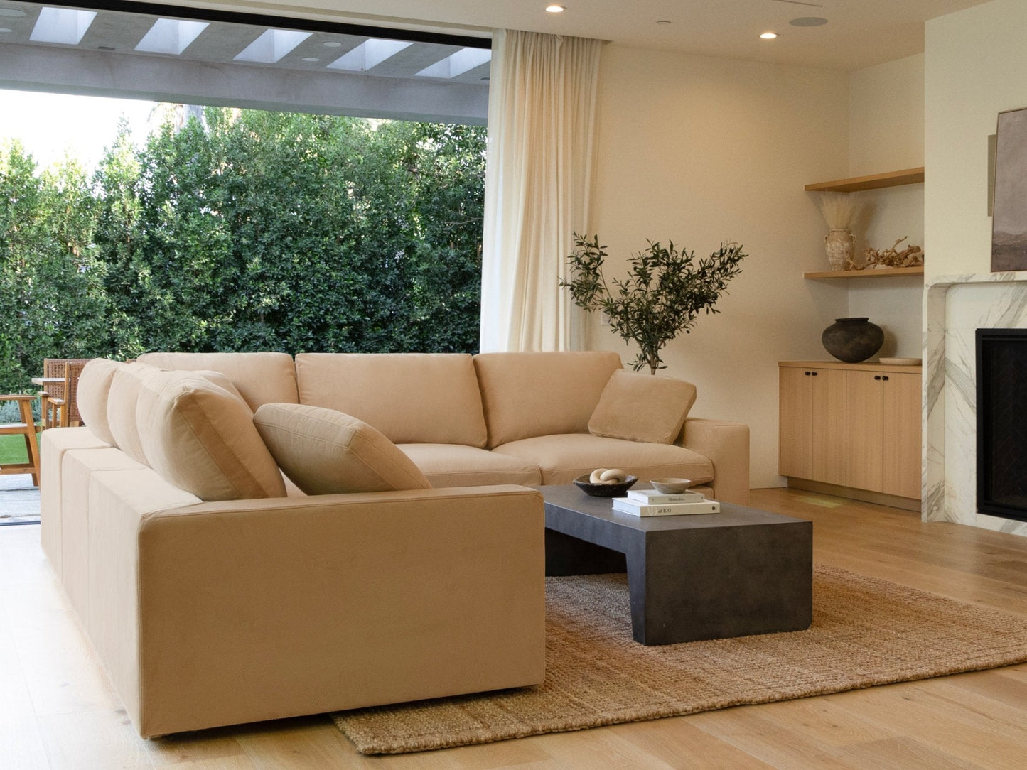 4-Seat Modular Chaise Sectional